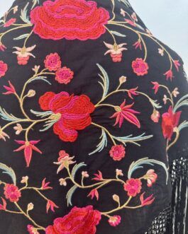 Mantón modelo MENORCA Negro