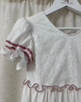 Vestido blanco y rosa