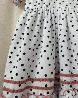Vestido blanco lunar negro