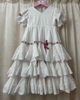 Vestido blanco perforado