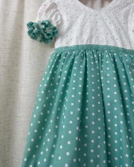 Vestido verde agua y blanco